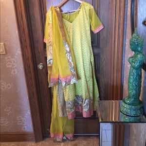 Indian Kurta kameez pants salwar dupatta yellow